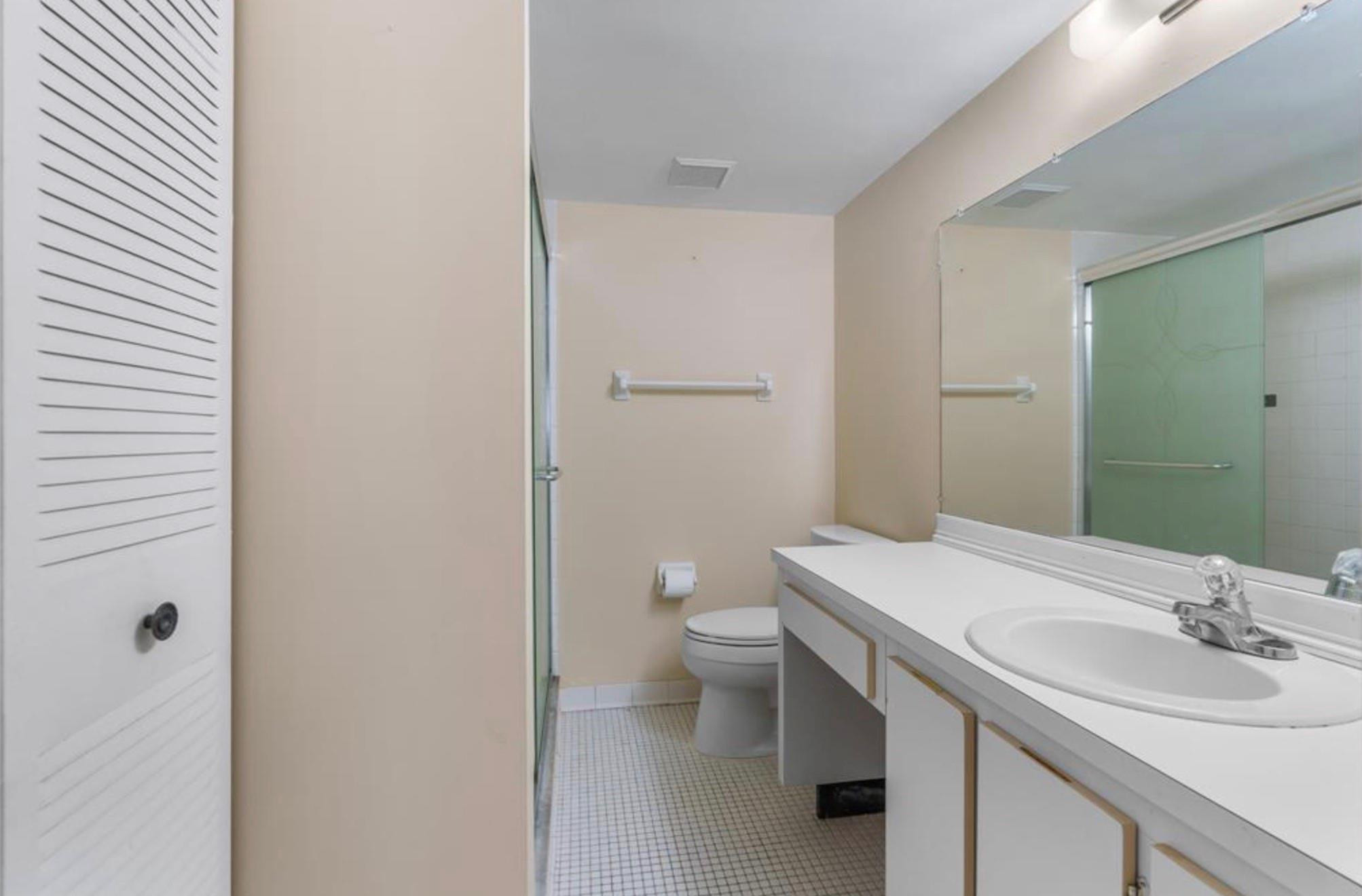 707 Gardens Drive 101