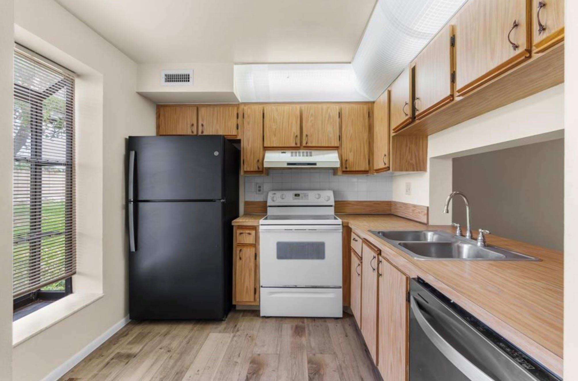 707 Gardens Drive 101