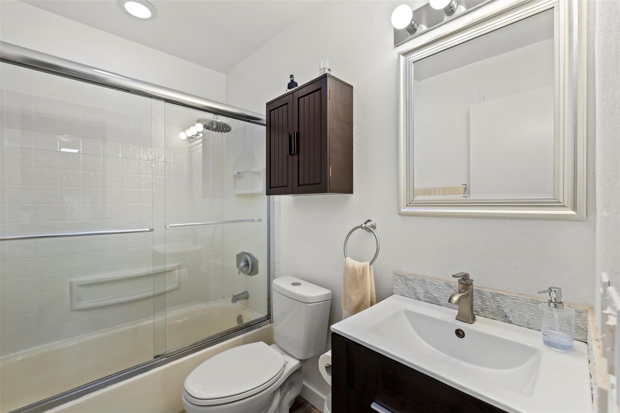 101 E Mcnab Road 219