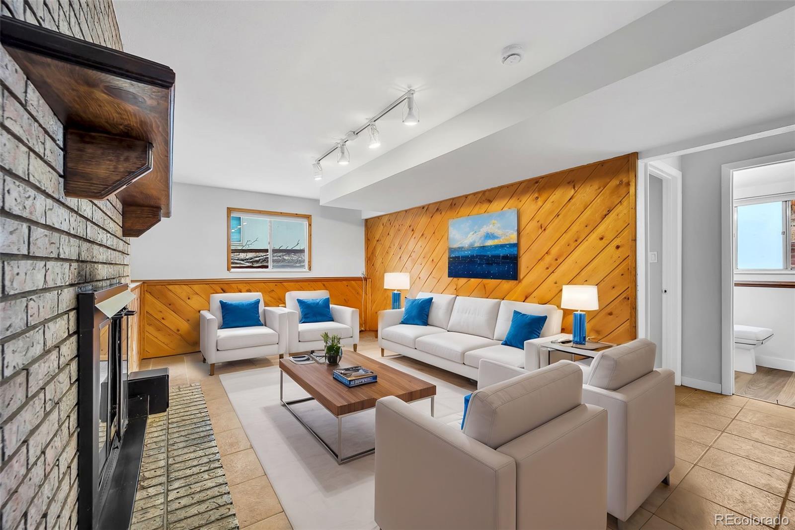 5109 Mira Loma Circle