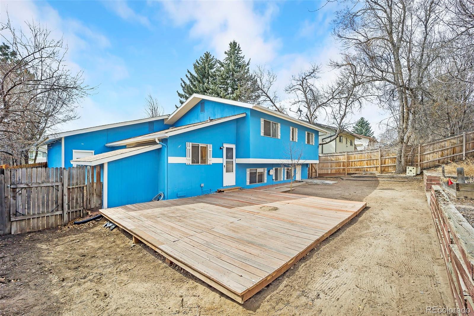 5109 Mira Loma Circle