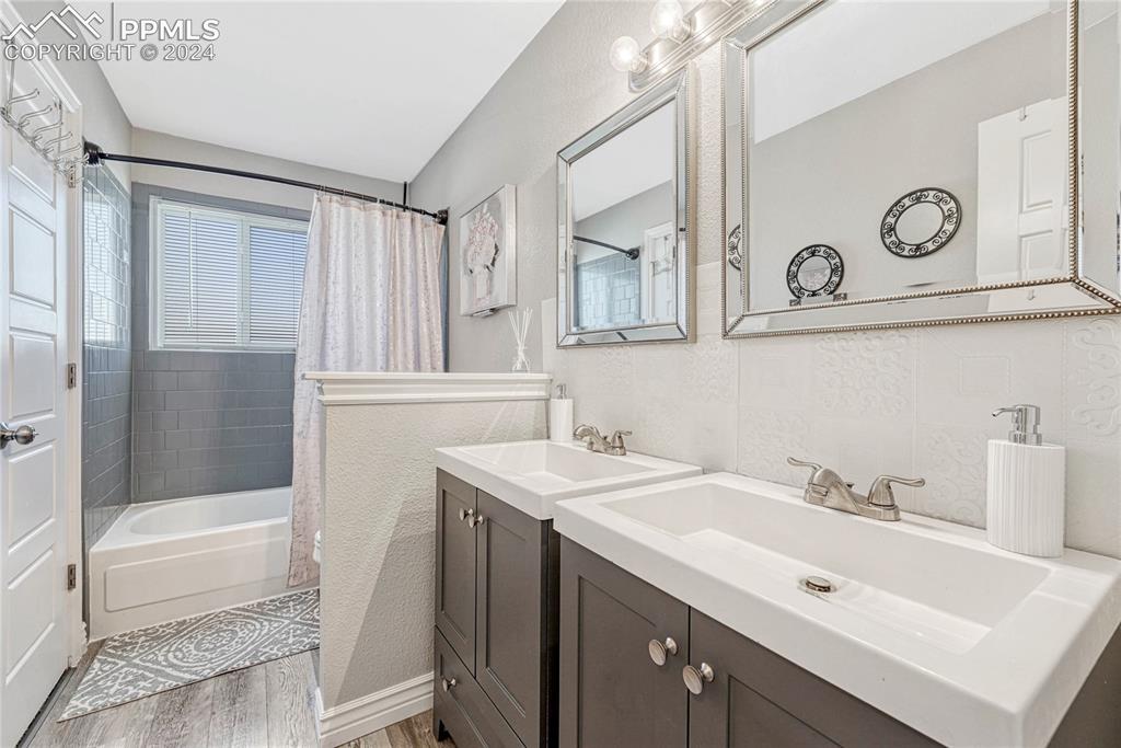 6115 Flintridge Drive
