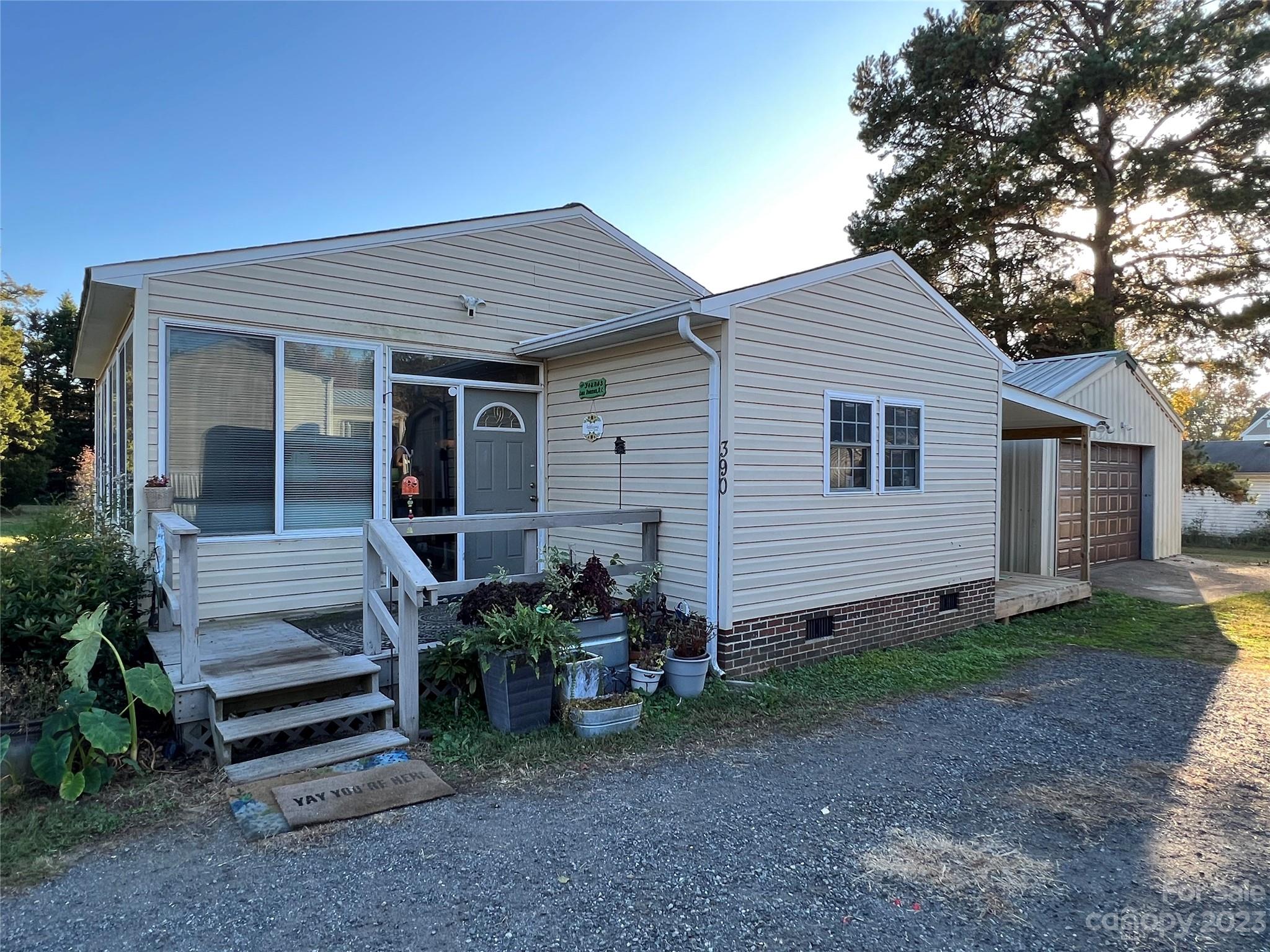 390 Stutts Road
