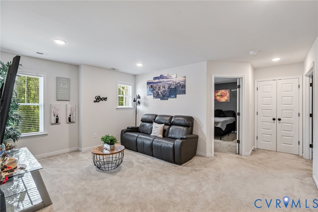 7125 Jones Run Ln