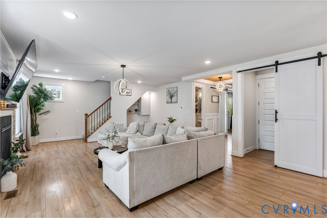 7125 Jones Run Ln