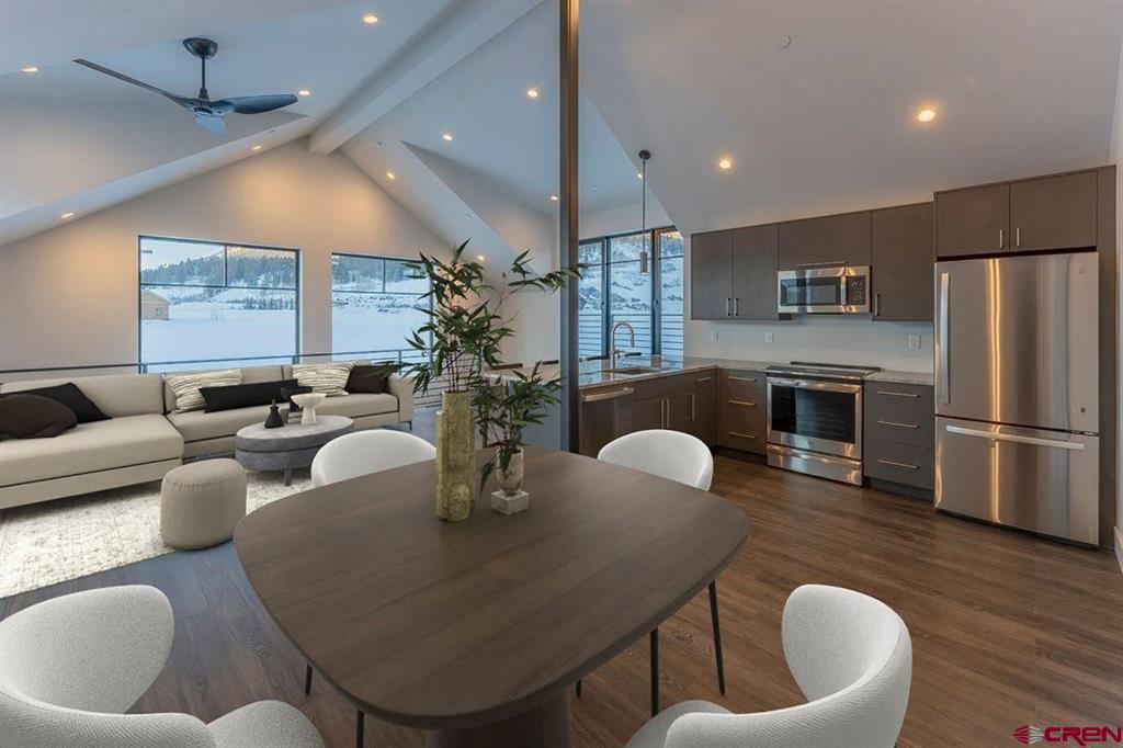 231 S Avion Drive