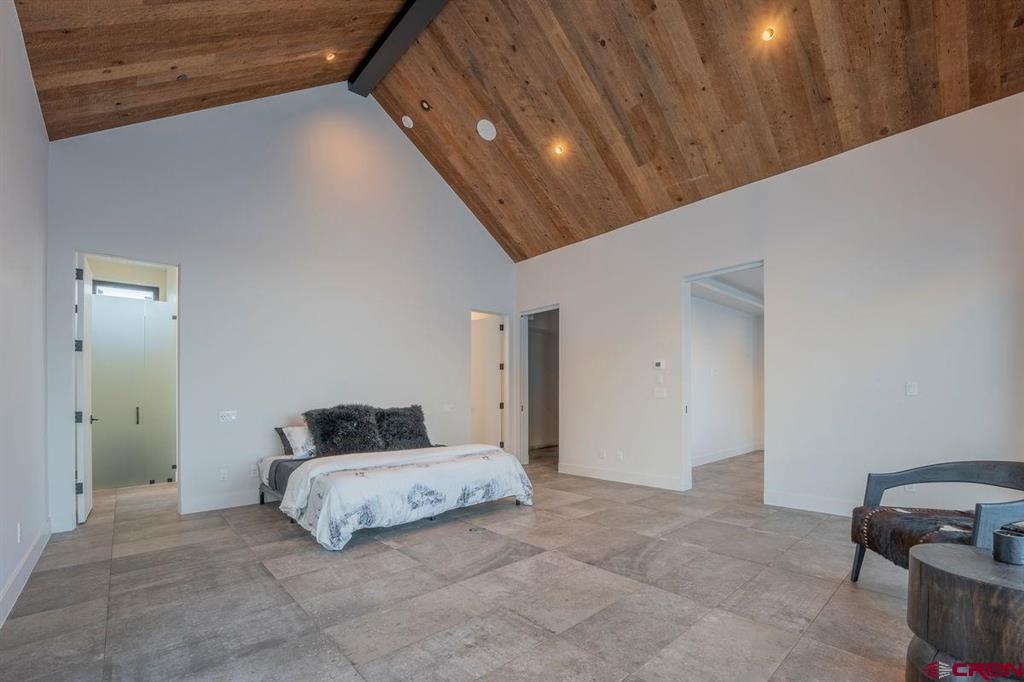 231 S Avion Drive