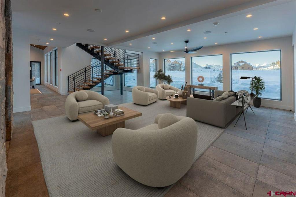 231 S Avion Drive