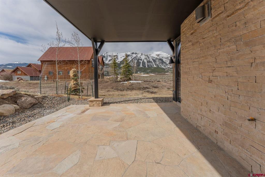 77 Coyote Ridge Road