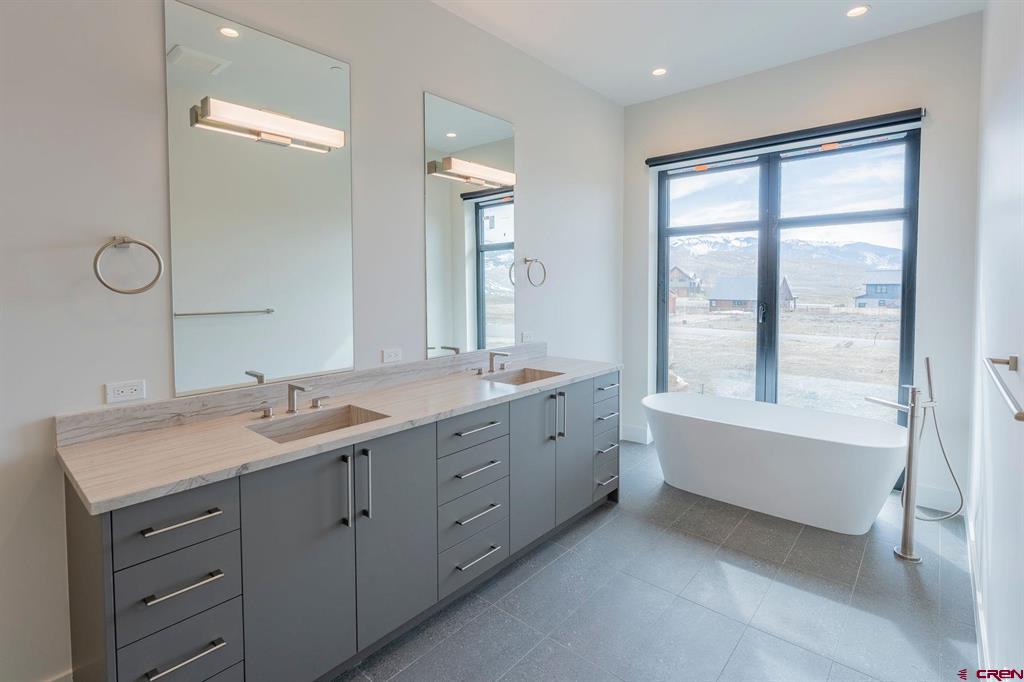 77 Coyote Ridge Road