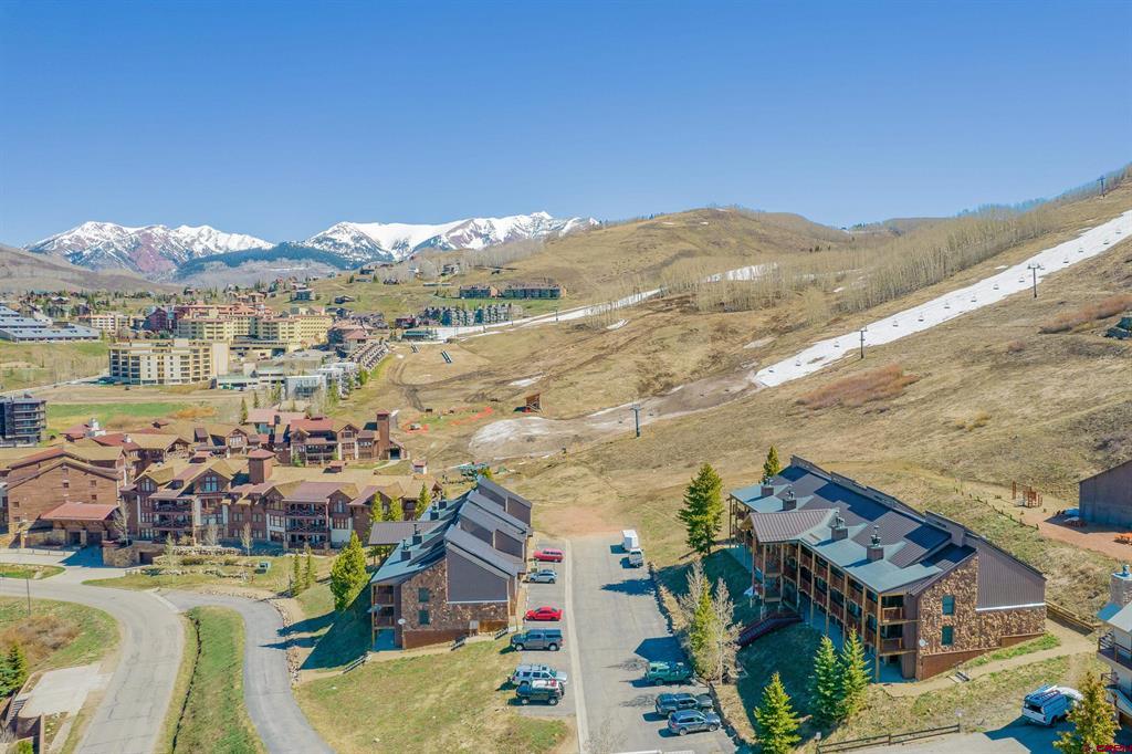 18 Hunter Hill Road Unit: J304