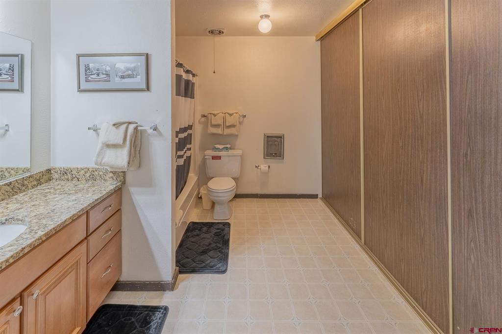 18 Hunter Hill Road Unit: J304