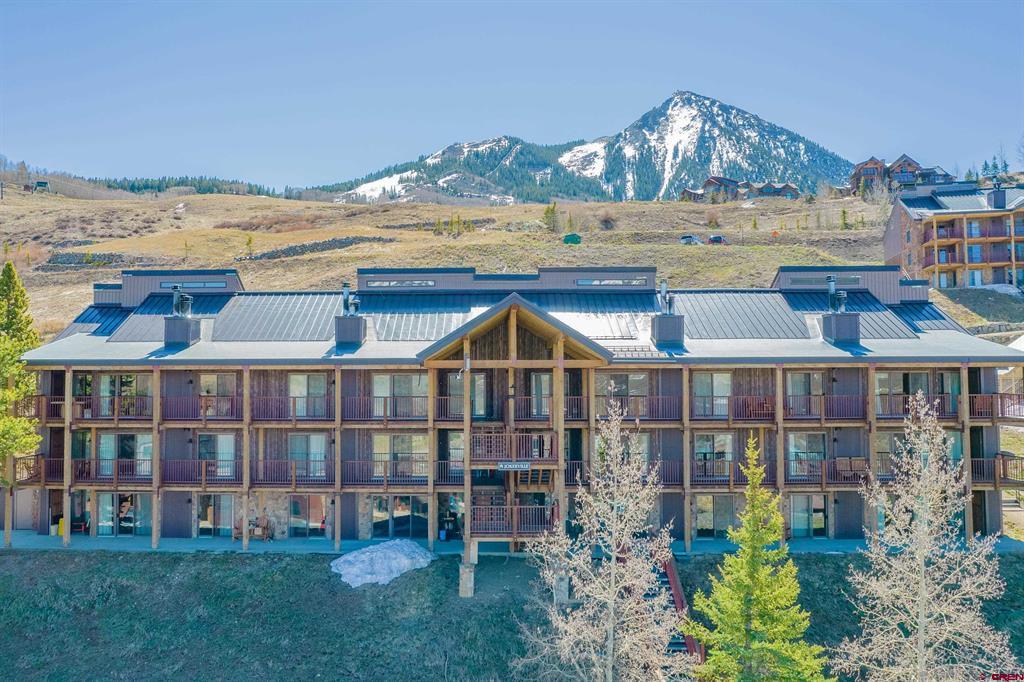 18 Hunter Hill Road Unit: J304