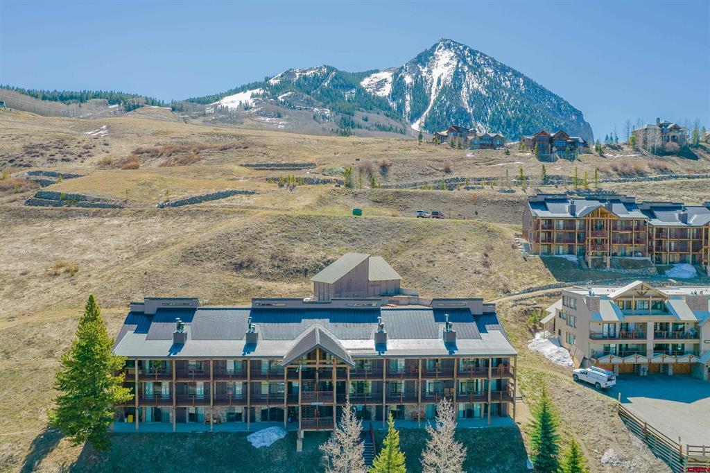 18 Hunter Hill Road Unit: J304