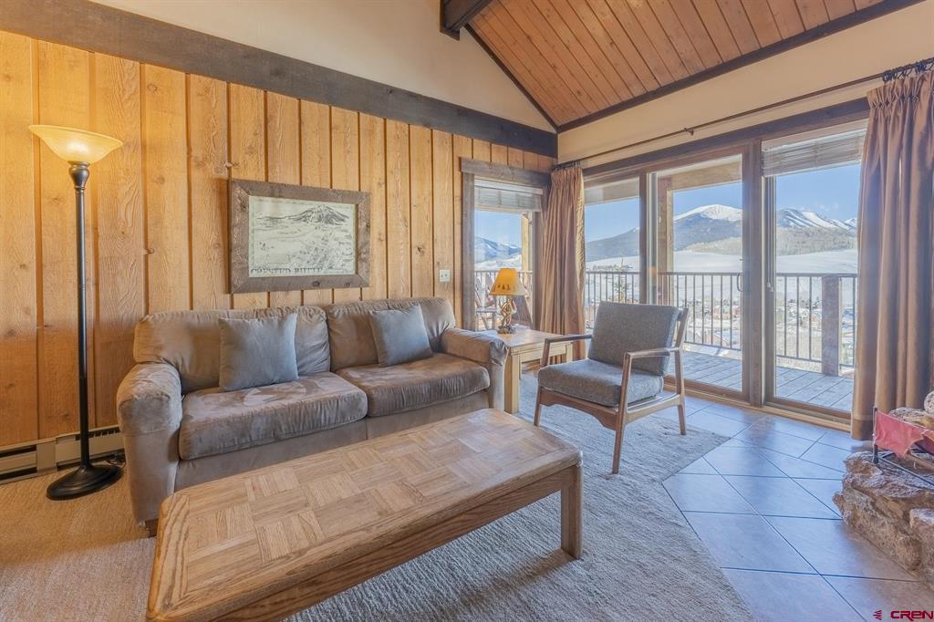 18 Hunter Hill Road Unit: J304