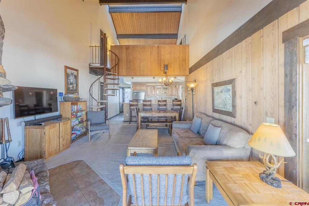 18 Hunter Hill Road Unit: J304