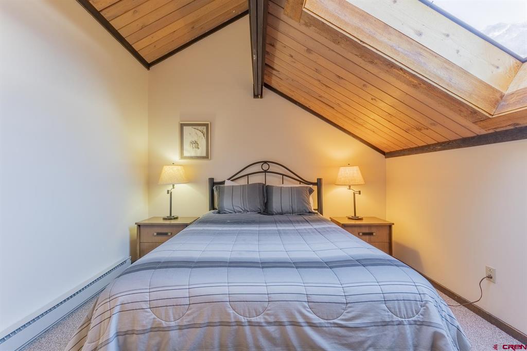 18 Hunter Hill Road Unit: J304