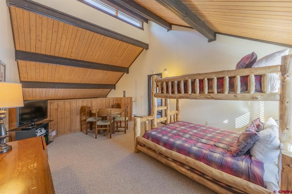 18 Hunter Hill Road Unit: J304