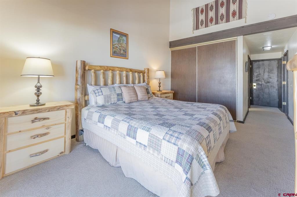 18 Hunter Hill Road Unit: J304