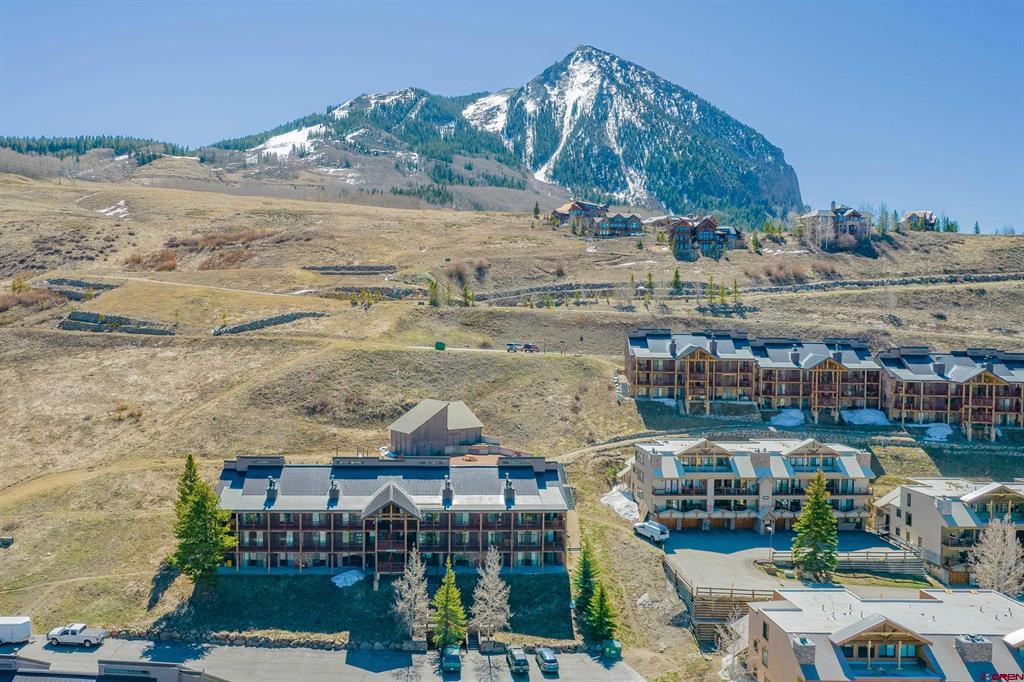 18 Hunter Hill Road Unit: J304