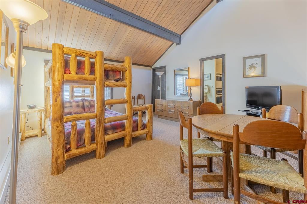 18 Hunter Hill Road Unit: J304
