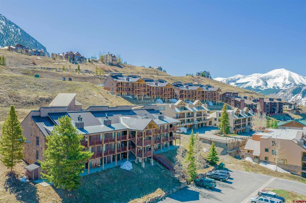 18 Hunter Hill Road Unit: J304