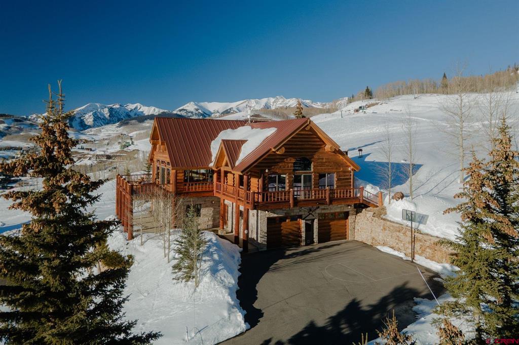 56 Summit Road