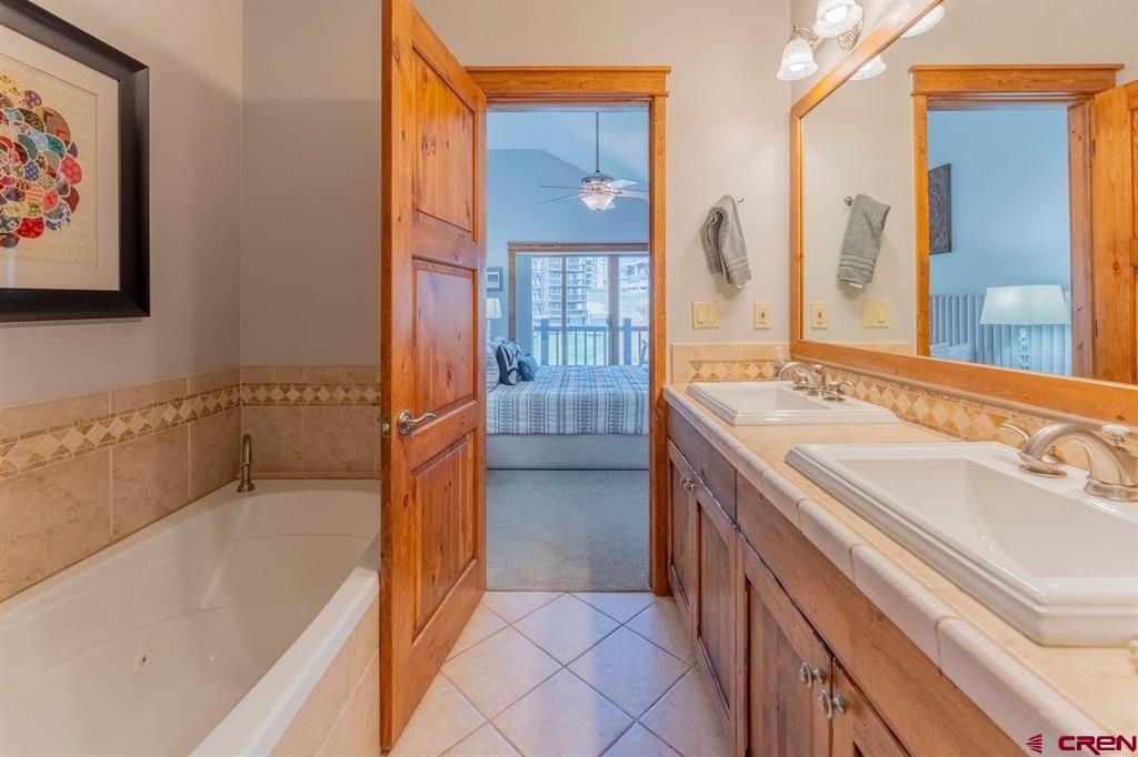 9 Hunter Hill Road Unit: 208