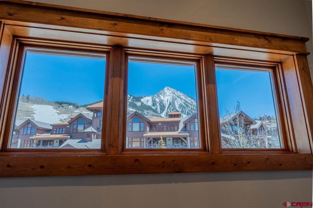 9 Hunter Hill Road Unit: 208