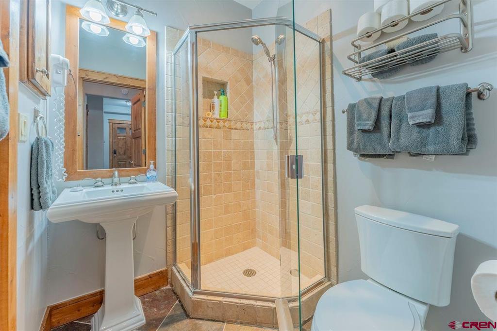 9 Hunter Hill Road Unit: 208