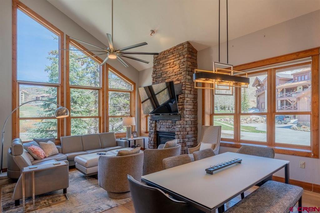 9 Hunter Hill Road Unit: 208