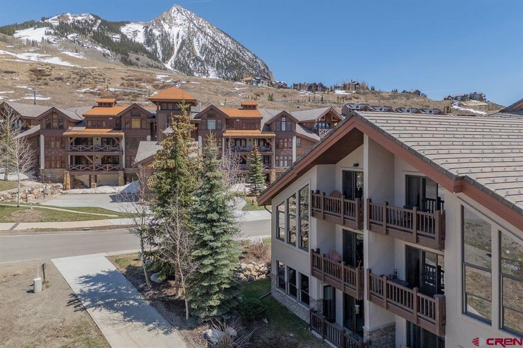 9 Hunter Hill Road Unit: 208