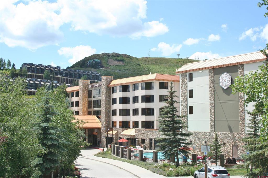 6 Emmons Road Unit: 212