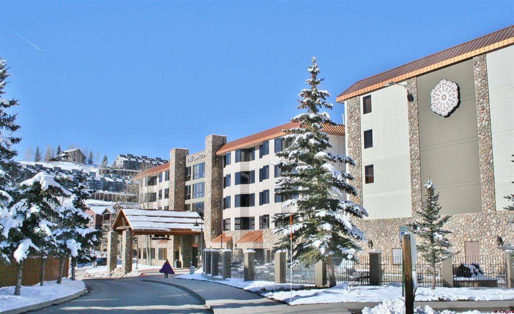 6 Emmons Road Unit: 212