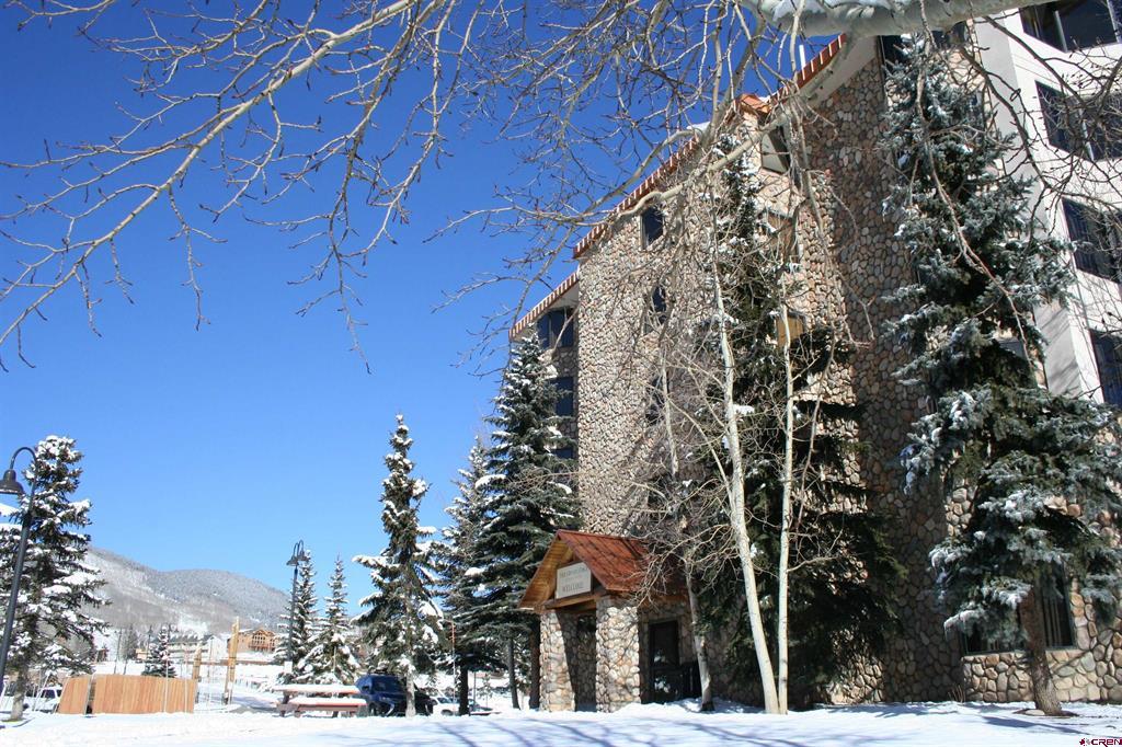 6 Emmons Road Unit: 212