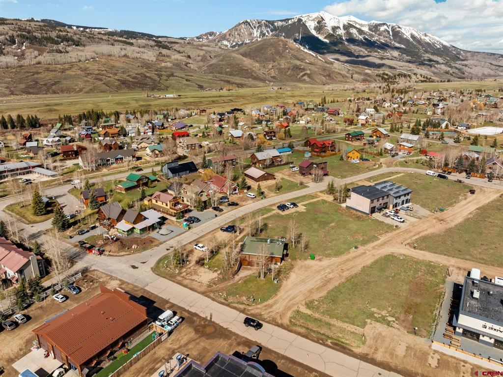 207 Elcho Avenue Unit: 14