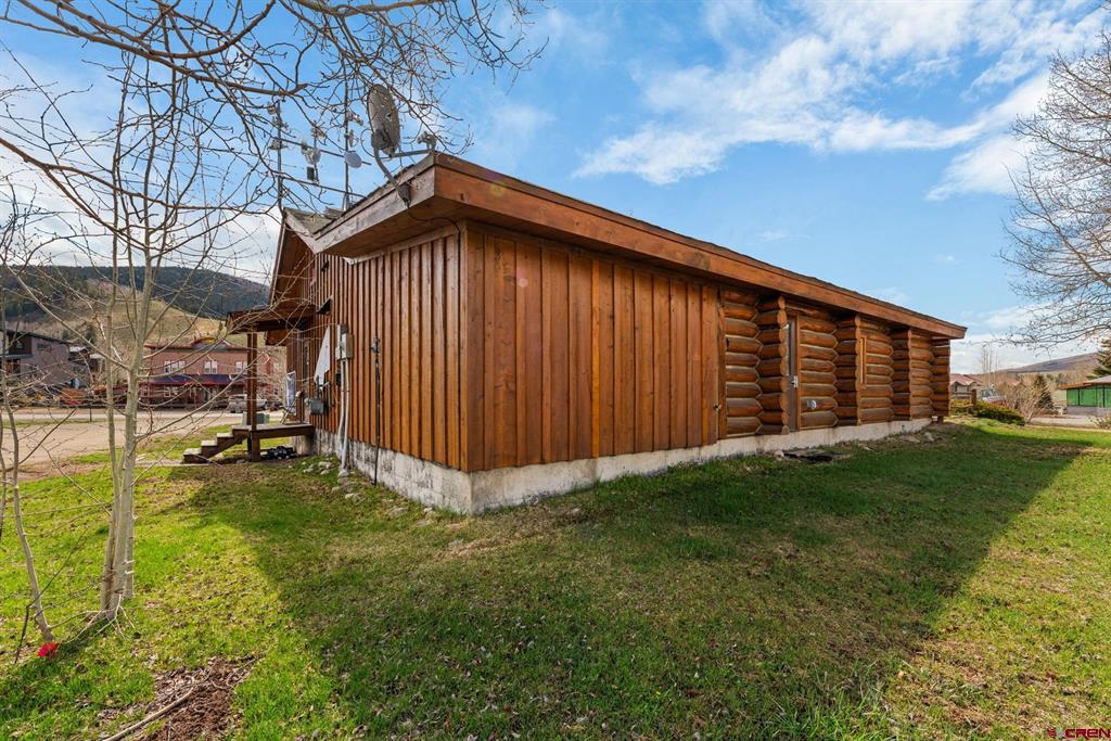 207 Elcho Avenue Unit: 14