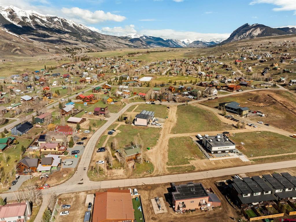 207 Elcho Avenue Unit: 14