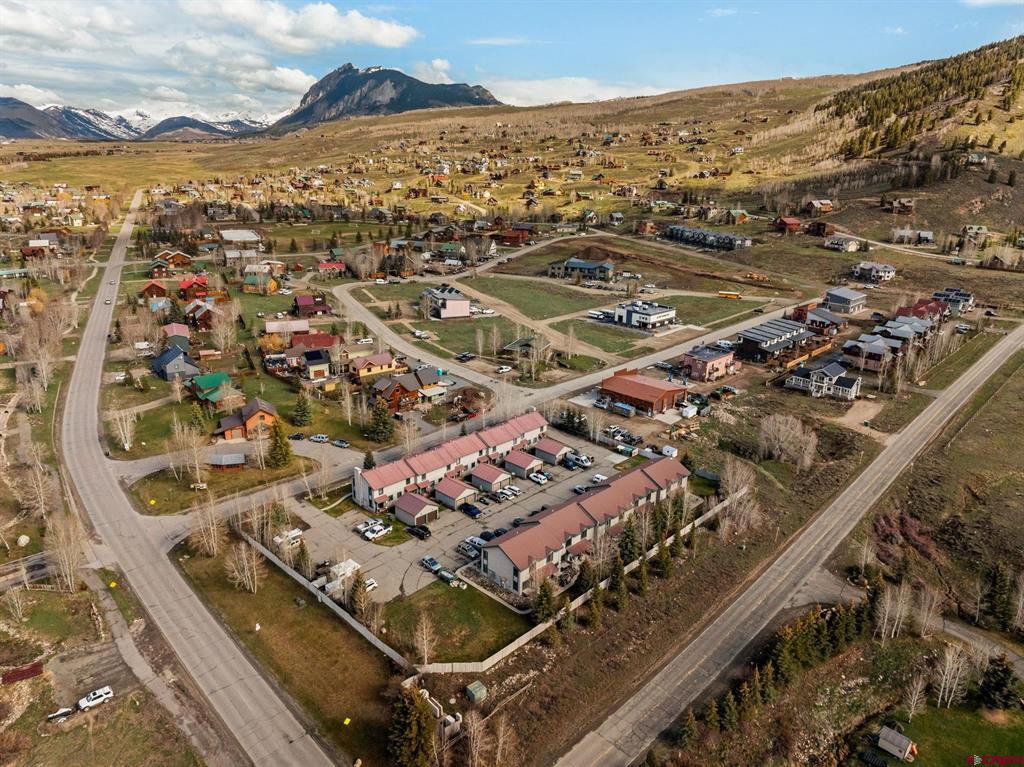 207 Elcho Avenue Unit: 14