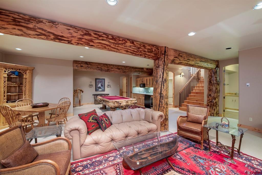 536 Journeys End Road