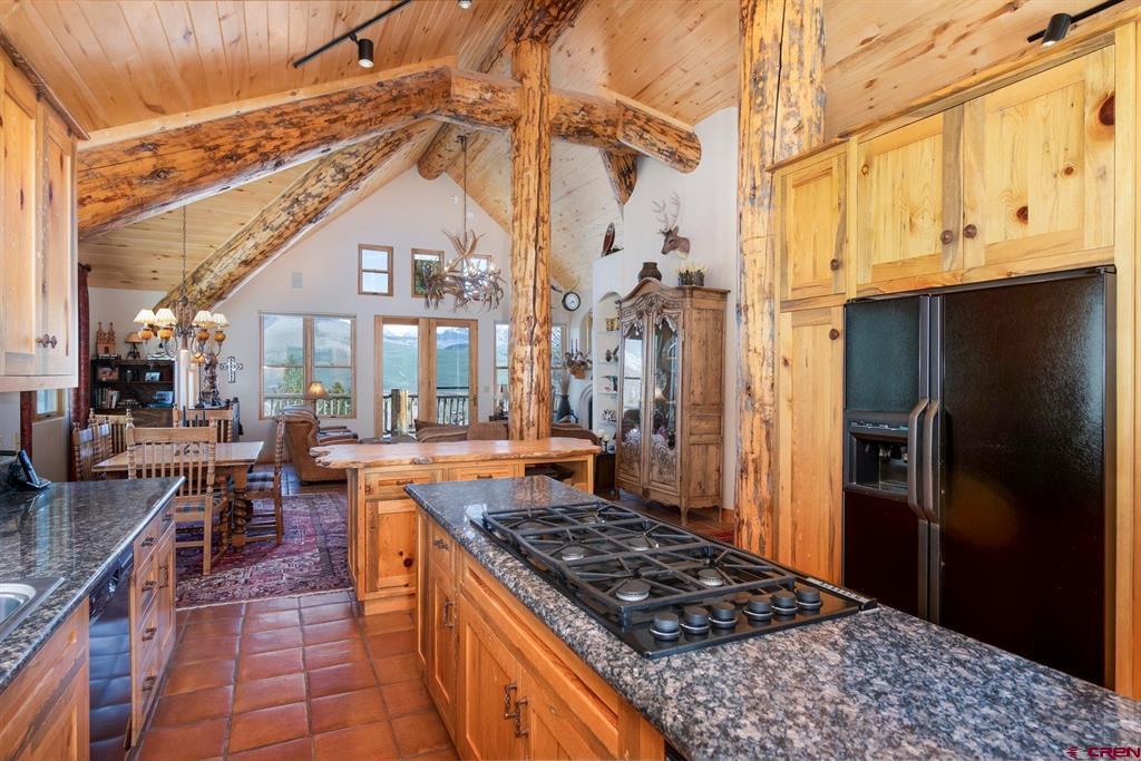 536 Journeys End Road