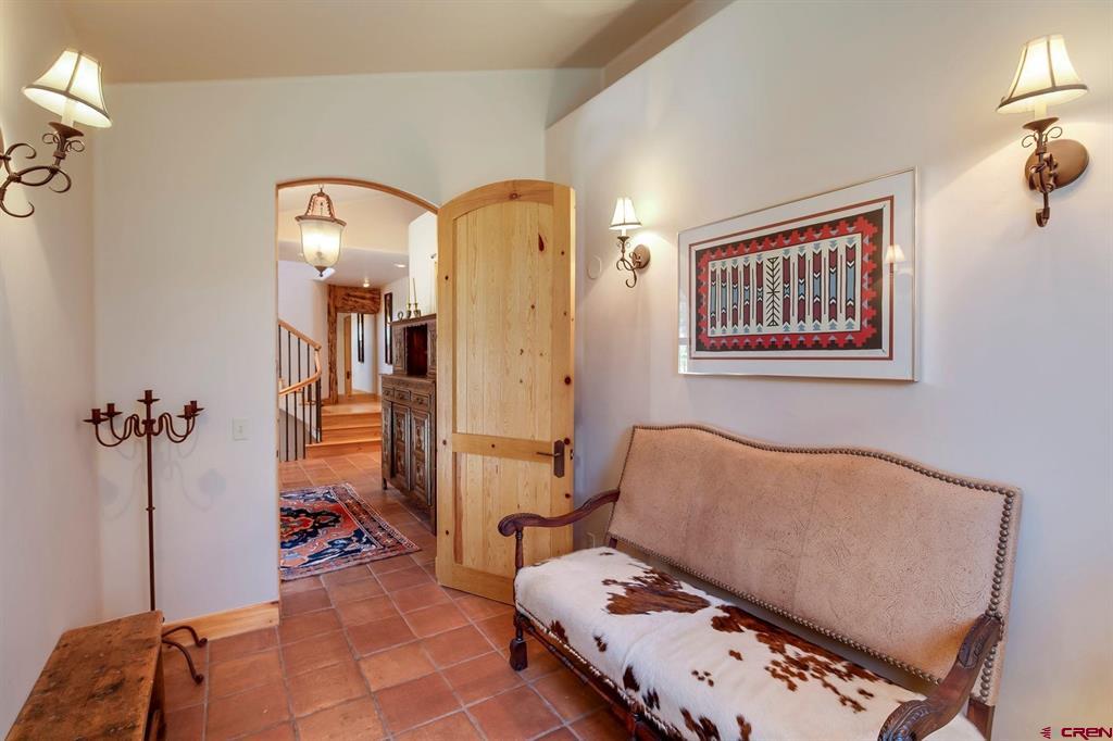 536 Journeys End Road