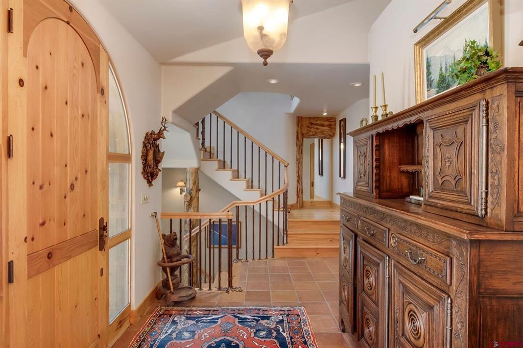 536 Journeys End Road