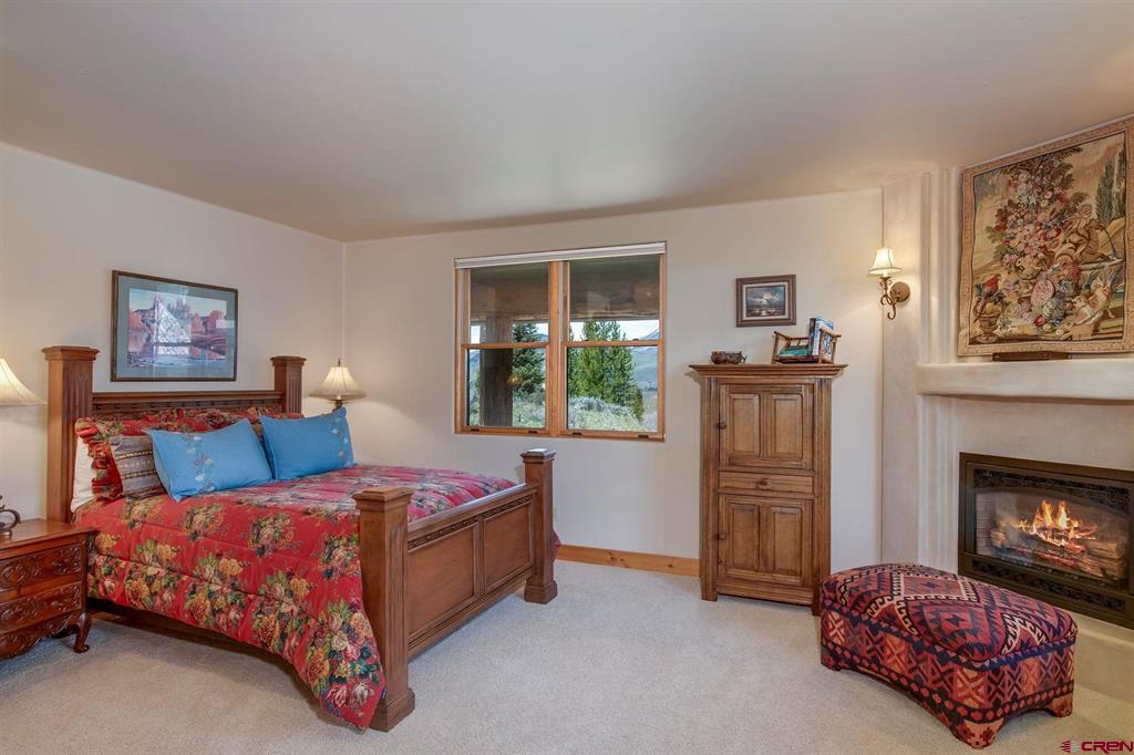 536 Journeys End Road