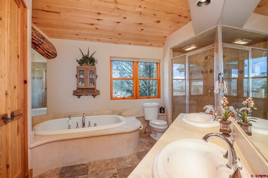 536 Journeys End Road