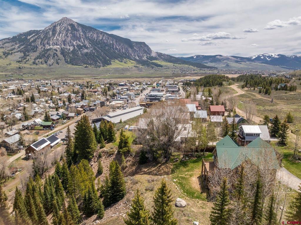 536 Journeys End Road