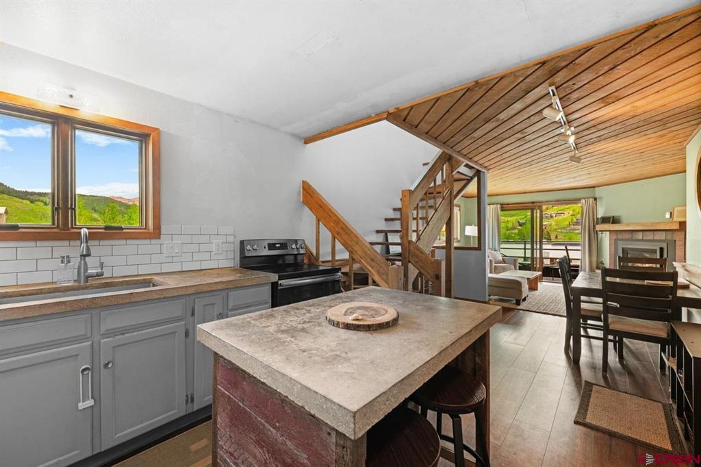 15 Marcellina Lane Unit: 114