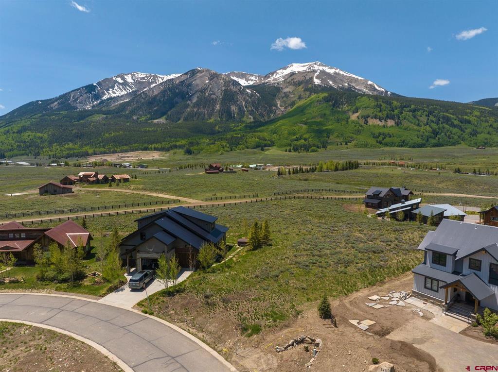 531 Larkspur Loop