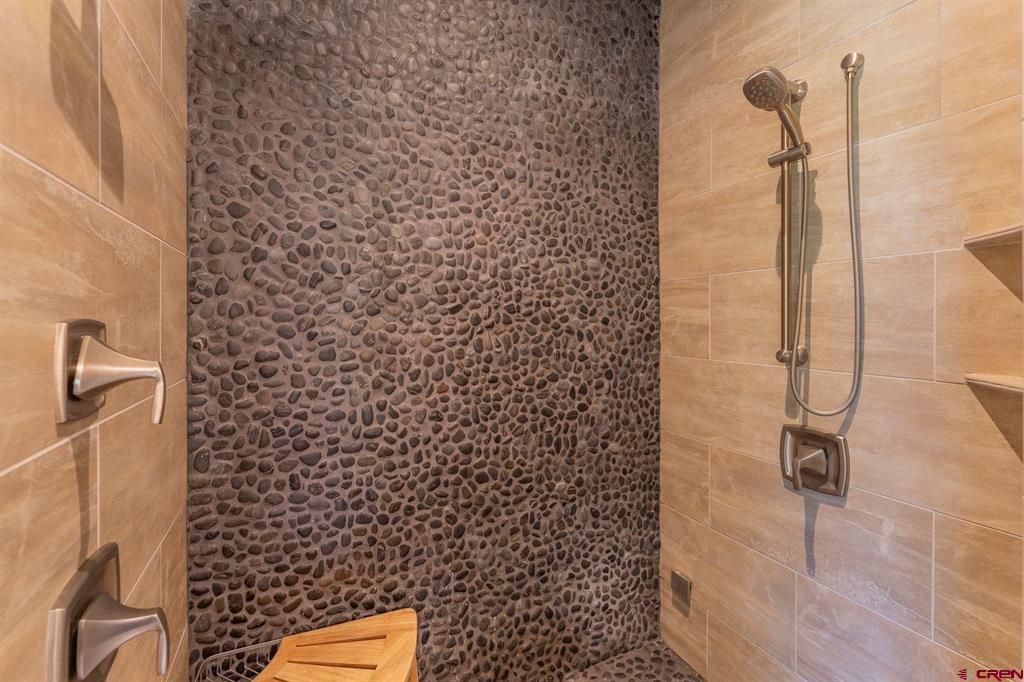 330 Larkspur Loop