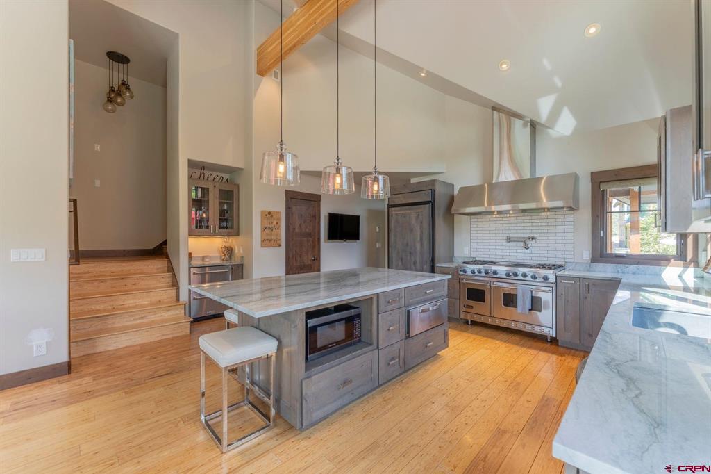 330 Larkspur Loop